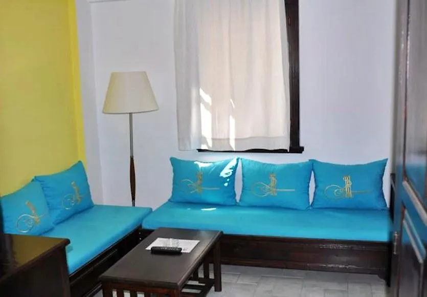Sunny Garden Nilufer Hotel 图尔古特雷斯
