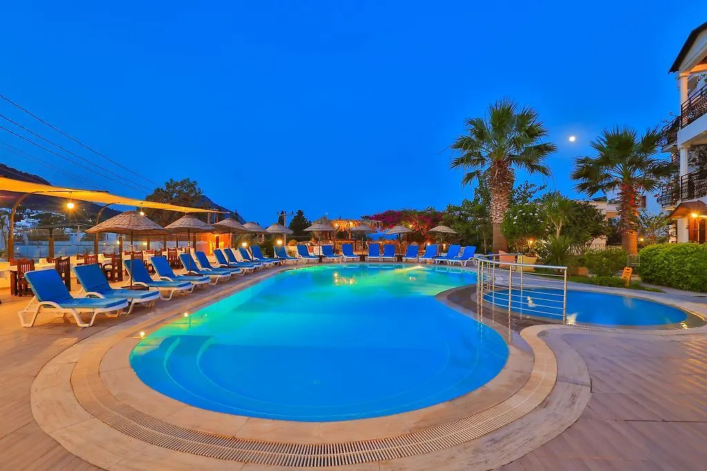 Sunny Garden Nilufer Hotel 图尔古特雷斯